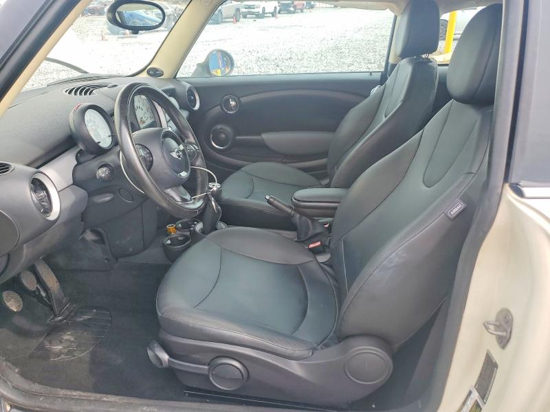 2011 Mini Cooper VIN WMWSU3C53BT099854 COPART salvage auction — FRONT END, FL - CERTIFICATE OF DESTRUCTION, sold $400 on 2026-08-07 (photo 7)