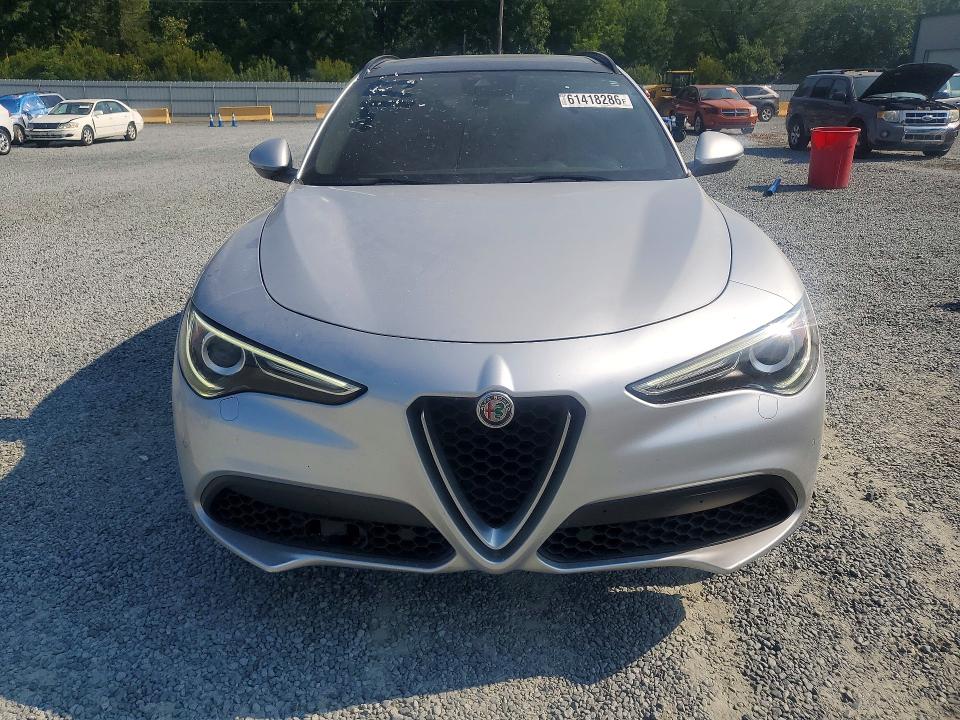2018 Alfa romeo Stelvio VIN ZASFAKNN8J7B98639 COPART salvage auction — FRONT END, Nc - Salvage Certificate Of Title, sold $1,350 on 2026-07-30 (photo 5)