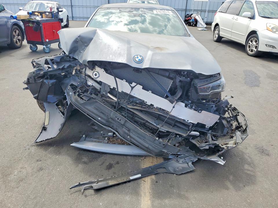 2024 BMW I5 VIN WBY43FK02RCR58592 COPART salvage auction — FRONT END, CA - DIS/DLR/EXP ONLY CLEAN TITLE (P), sold $9,900 on 2026-07-24 (photo 5)