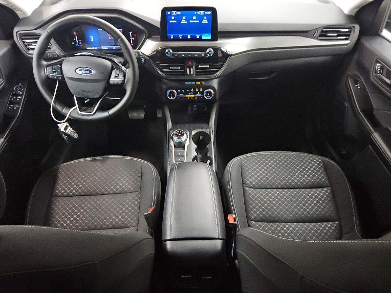 2024 Ford Escape VIN 1FMCU0GN2RUA28435 COPART salvage auction — NORMAL WEAR, NY - CERTIFICATE OF TITLE, sold $16,300 on 2026-07-09 (photo 8)