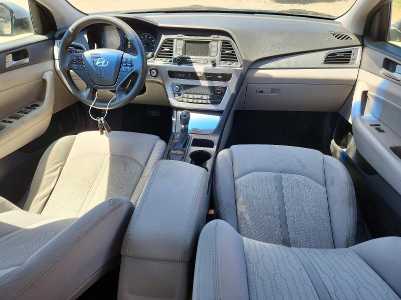 2016 Hyundai Sonata hybrid VIN KMHE24L10GA011804 COPART salvage auction — MINOR DENT/SCRATCHES, CA - DIS/DLR/EXP ONLY CLEAN TITLE, sold $700 on 2026-07-09 (photo 8)