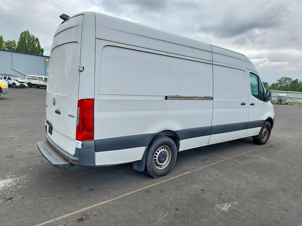 2019 Mercedes-benz Sprinter VIN WD4PF1CDXKT003285 COPART salvage auction — MINOR DENT/SCRATCHES, Or - Certificate Of Title, sold $10,700 on 2026-07-20 (photo 3)
