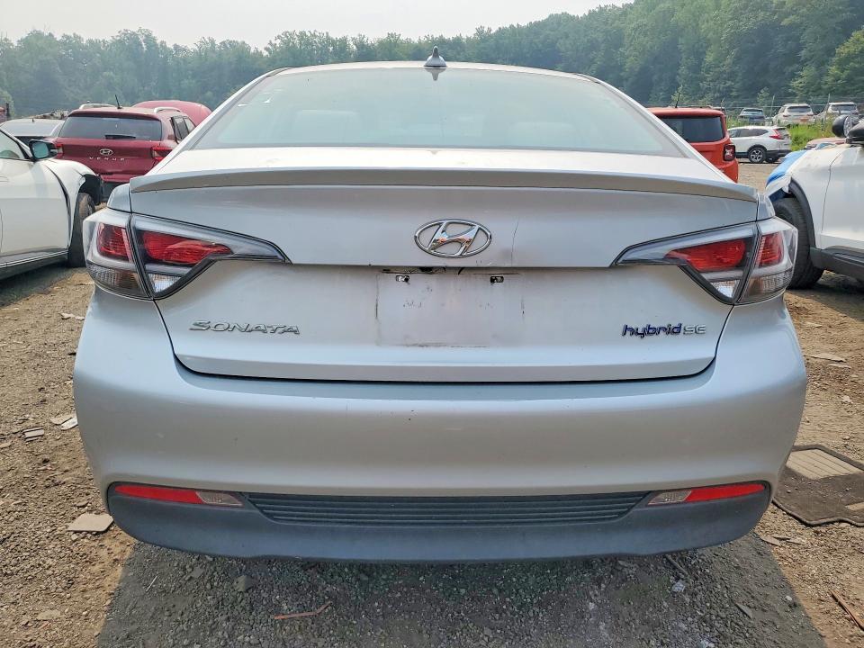 2017 Hyundai Sonata VIN KMHE24L16HA058045 COPART salvage auction — FRONT END, VA - CERTIFICATE OF TITLE, sold $450 on 2026-07-28 (photo 6)
