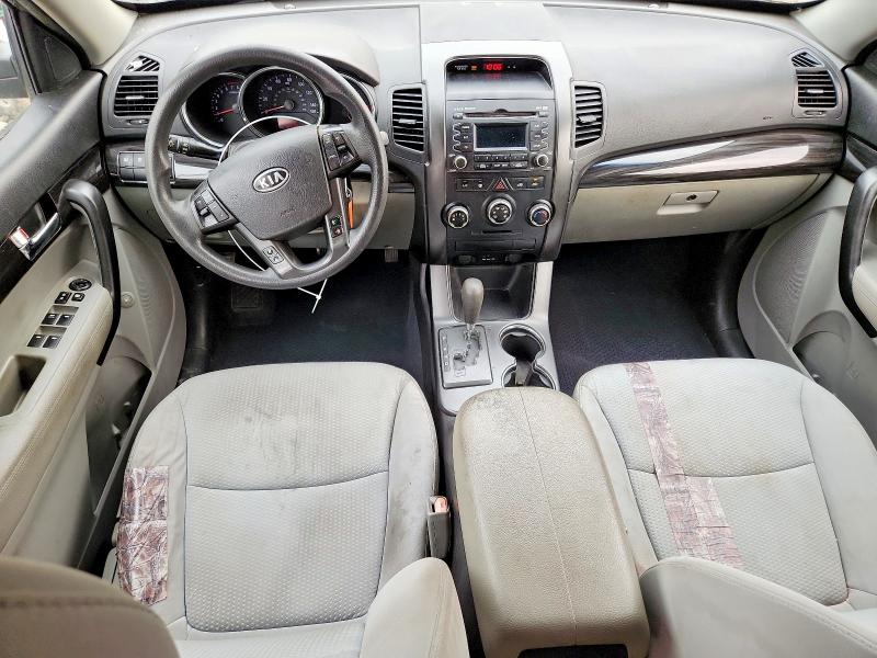2013 Kia Sorento VIN 5XYKT3A1XDG330141 COPART salvage auction — MINOR DENT/SCRATCHES, NJ - CERTIFICATE OF TITLE, sold $1,800 on 2026-07-20 (photo 8)