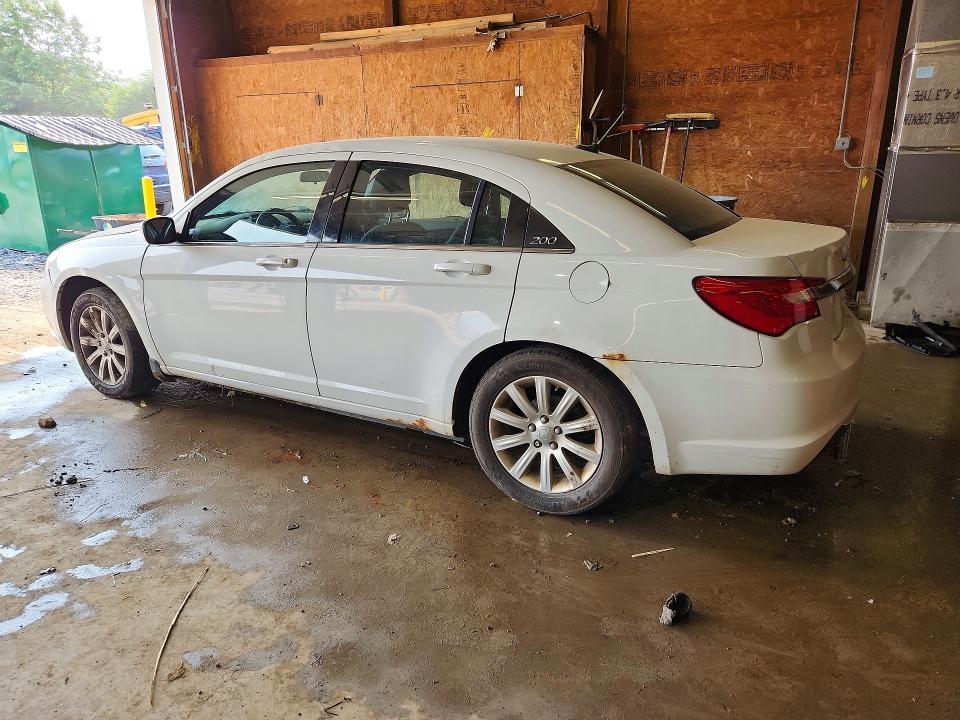 2013 Chrysler 200 VIN 1C3CCBBB1DN579835 COPART salvage auction — FRONT END, Pa - Certificate Of Salvage, sold $250 on 2026-07-23 (photo 2)