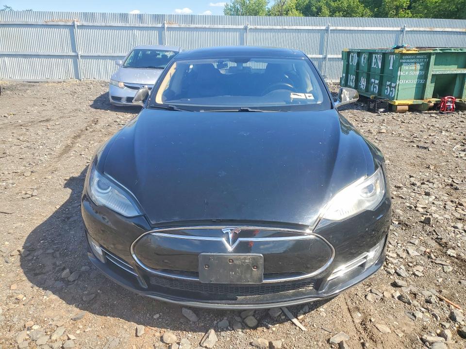 2013 Tesla Model s VIN 5YJSA1CN1DFP12575 COPART salvage auction — NORMAL WEAR, Ny - Certificate Of Title, sold $1,400 on 2026-07-16 (photo 5)