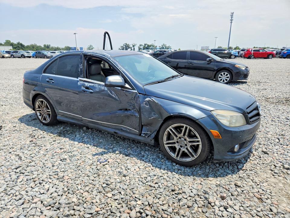 2008 Mercedes-benz C-klasse VIN WDDGF56X68F108989 COPART salvage auction — SIDE, Fl - Certificate Of Destruction, sold $400 on 2026-08-10 (photo 4)