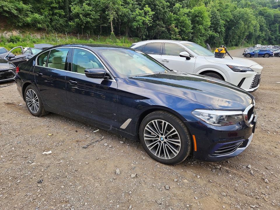 2019 BMW 5er VIN WBAJE7C52KWW38141 COPART salvage auction — ROOF, NY - MV-907A SALVAGE CERTIFICATE, sold $8,100 on 2026-07-23 (photo 4)