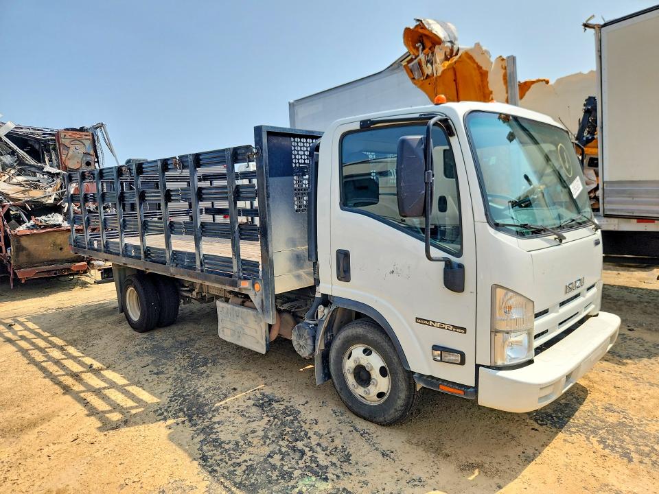 2011 Isuzu Npr VIN JALC4W166B7002240 COPART salvage auction — NORMAL WEAR, Al - Certificate Of Title, sold $1,800 on 2026-07-30 (photo 4)