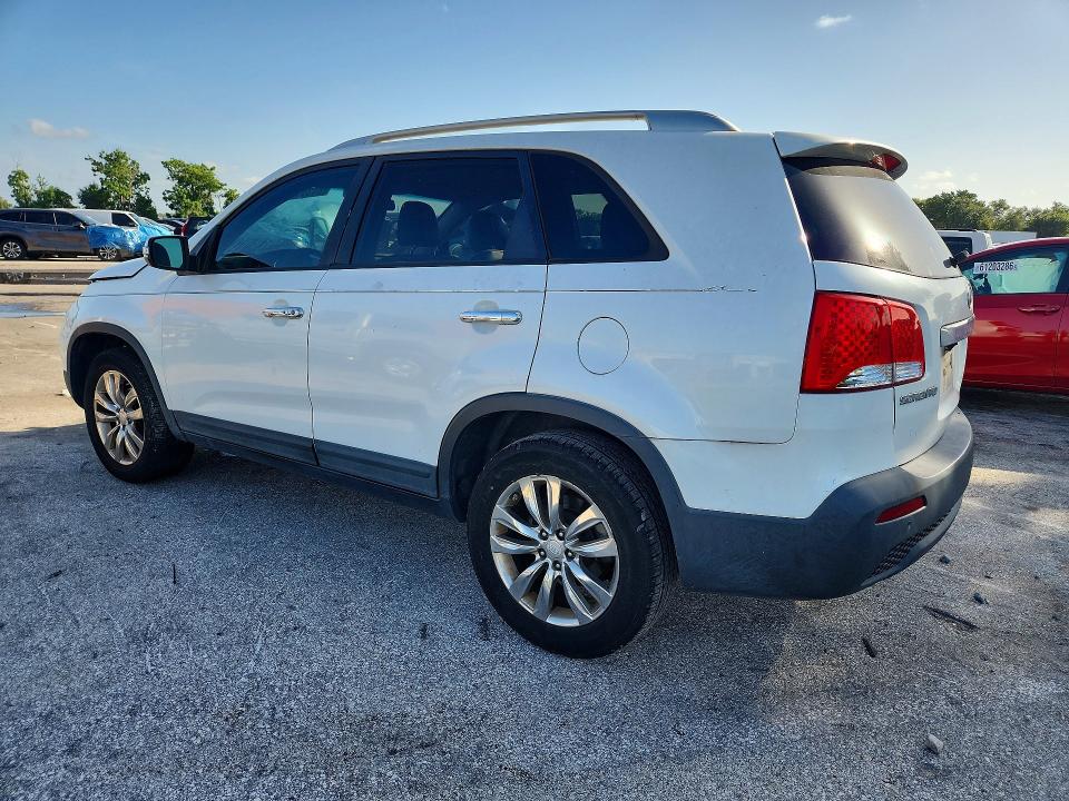 2011 Kia Sorento VIN 5XYKU4A19BG038576 COPART salvage auction — FRONT END, FL - CERT OF TITLE SLVG REBUILDABLE, sold $575 on 2026-07-28 (photo 2)