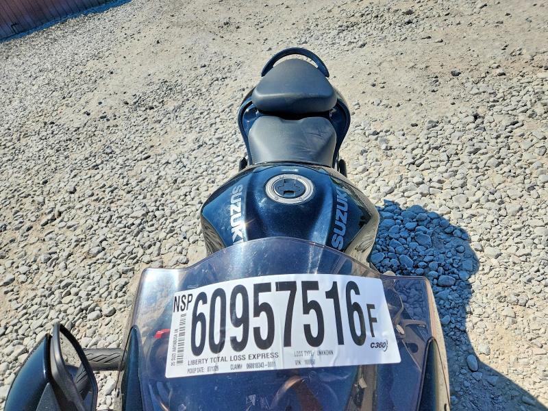 2025 Suzuki Gsx1300 VIN JS1EJ11B1S7100850 COPART salvage auction — NORMAL WEAR, Ny - Mv-907A Salvage Certificate, sold $5,100 on 2026-07-27 (photo 5)