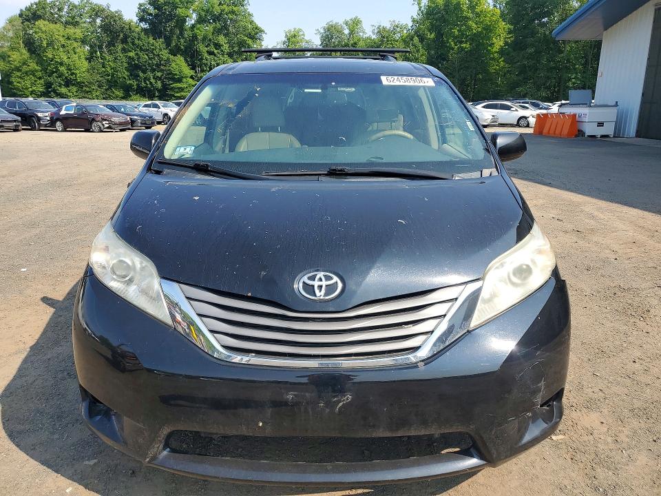 2013 Toyota Sienna VIN 5TDDK3DC4DS057922 COPART salvage auction — MINOR DENT/SCRATCHES, Ma - Certificate Of Title, sold $500 on 2026-07-30 (photo 5)