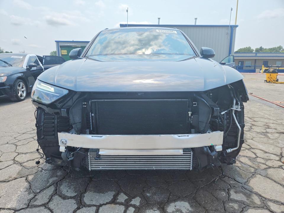 2025 Audi Sq5 VIN WA1B4AFY9S2051062 COPART salvage auction — FRONT END, Salvage Title, sold $26,250 on 2026-08-24 (photo 5)
