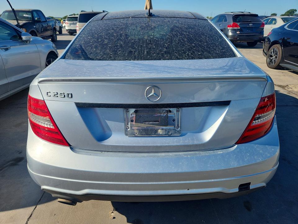 2013 Mercedes-benz C-klasse VIN WDDGJ4HB9DG030562 COPART salvage auction — NORMAL WEAR, Tx - Cert Of Title-Rebuilt Salvage, sold $200 on 2026-07-30 (photo 6)
