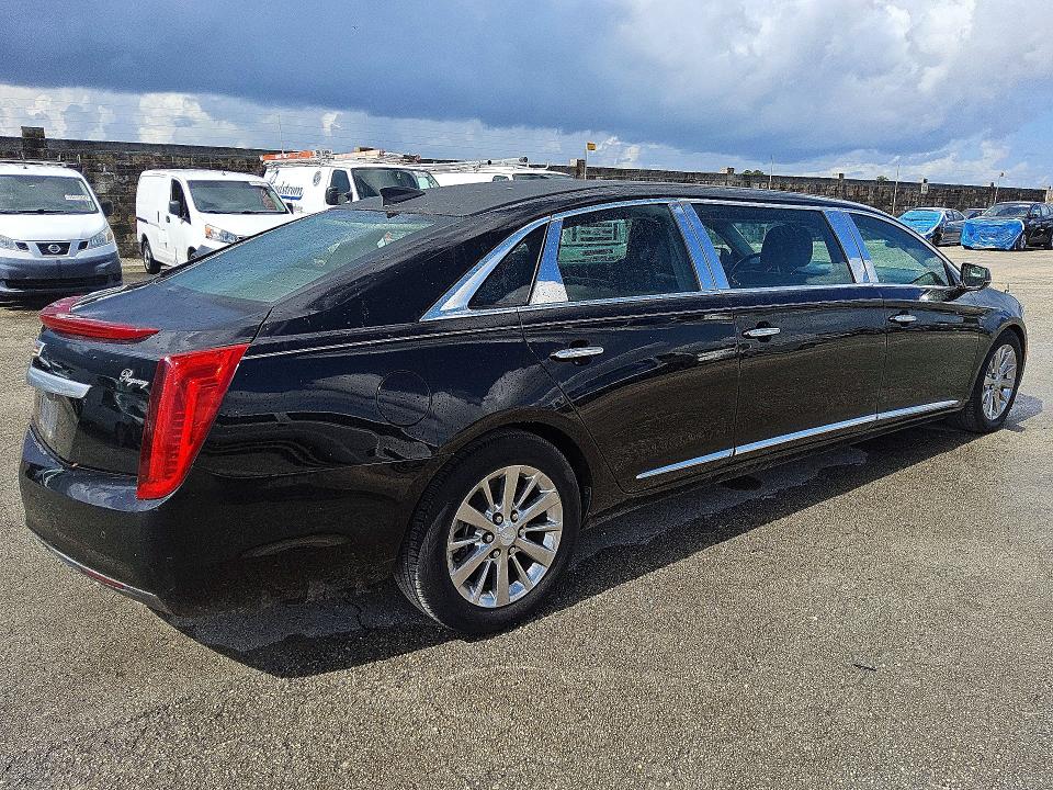 2017 Cadillac Xts VIN 2GEXG6U38H9550184 COPART salvage auction — MINOR DENT/SCRATCHES, Fl - Certificate Of Title, sold $6,100 on 2026-07-30 (photo 3)