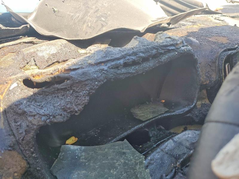 2023 Volvo Xc40 VIN YV4L12UA8P2060161 COPART salvage auction — Burn Engine, Ks - Non-Repairable Vehicle Certifi, sold $125 on 2026-08-11 (photo 9)