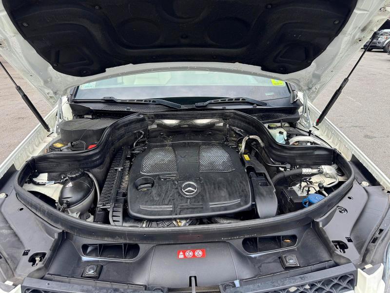 2015 Mercedes-benz Glk-klasse VIN WDCGG8JB6FG413091 COPART salvage auction — MINOR DENT/SCRATCHES, Ma - Certificate Of Title, sold $5,900 on 2026-07-08 (photo 9)