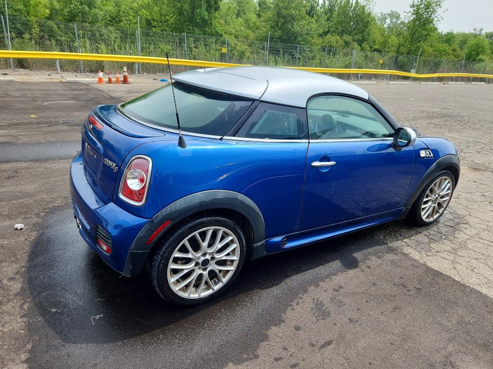 2015 Mini Cooper VIN WMWSX3C58FT773204 COPART salvage auction — MINOR DENT/SCRATCHES, MS - CERTIFICATE OF TITLE, sold $1,600 on 2026-08-04 (photo 3)