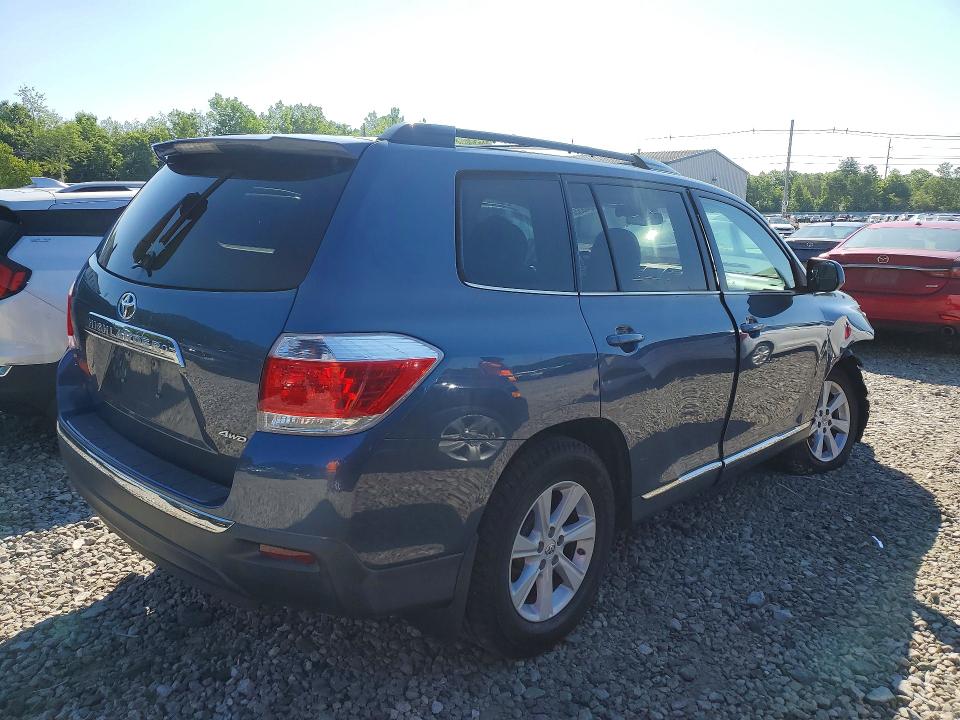 2013 Toyota Highlander VIN 5TDBK3EHXDS194025 COPART salvage auction — FRONT END, Ma - Cert Of Title-Reconstrctd Coll, sold $2,400 on 2026-07-17 (photo 3)