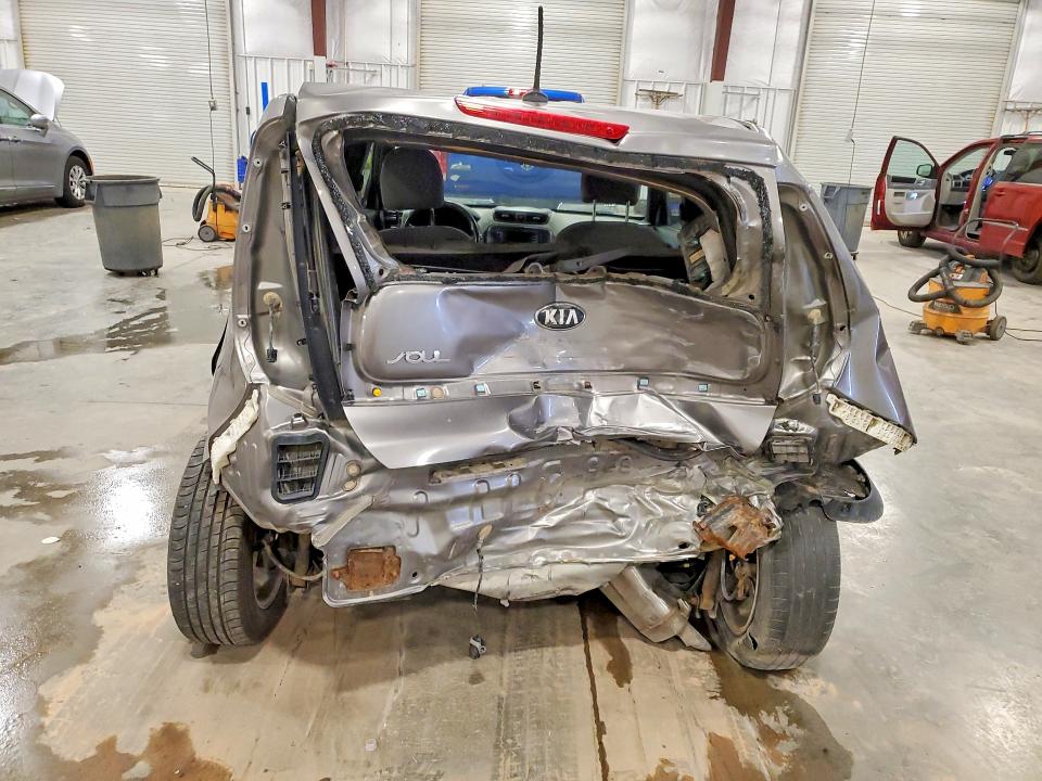 2015 Kia Soul VIN KNDJN2A28F7225171 COPART salvage auction — REAR END, Mn - Cert Of Title-Prior Salvage, sold $525 on 2026-07-27 (photo 6)