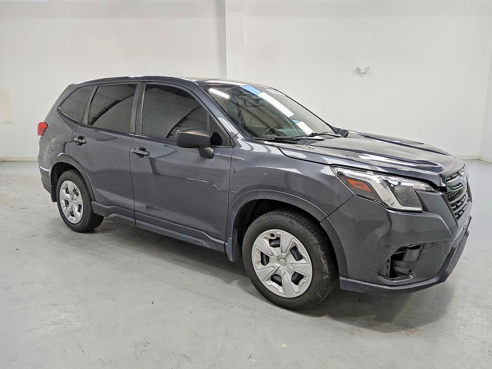 2023 Subaru Forester VIN JF2SKAAC5PH435837 COPART salvage auction — NORMAL WEAR, NJ - CERTIFICATE OF TITLE, sold $8,100 on 2026-07-28 (photo 4)