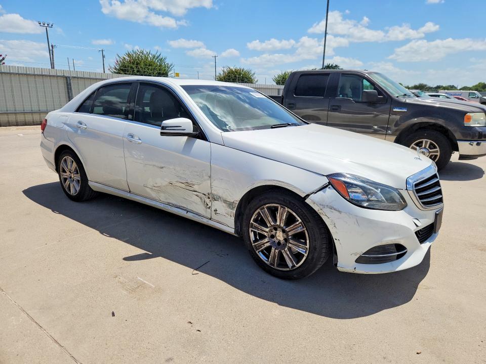 2014 Mercedes-benz E-klasse VIN WDDHF5KB7EA867979 COPART salvage auction — SIDE, TX - SALVAGE VEHICLE TITLE (P), sold $3,000 on 2026-07-16 (photo 4)