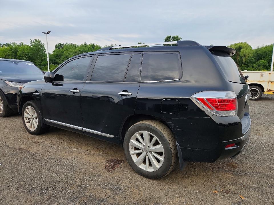 2013 Toyota Highlander VIN JTEDC3EH5D2014247 COPART salvage auction — MINOR DENT/SCRATCHES, Ct - Certificate Of Title, sold $3,850 on 2026-07-31 (photo 2)
