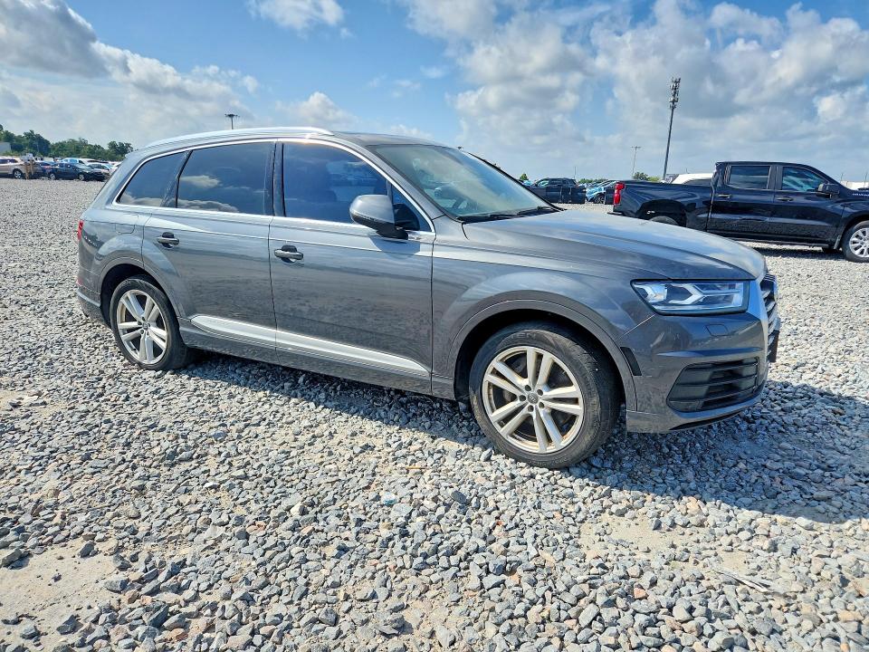 2017 Audi Q7 VIN WA1MAAF72HD054147 COPART salvage auction — MINOR DENT/SCRATCHES, Mi - Certificate Of Title, sold $2,150 on 2026-07-27 (photo 4)