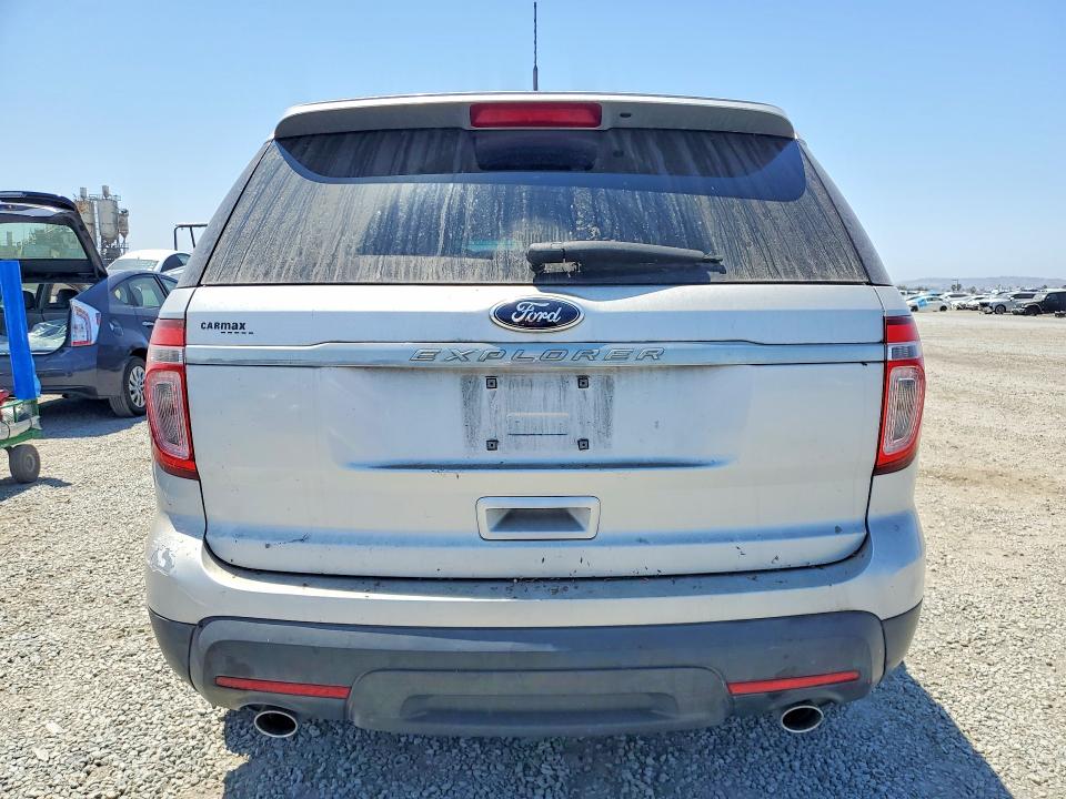 2014 Ford Explorer VIN 1FM5K7B87EGB82348 COPART salvage auction — MINOR DENT/SCRATCHES, Ca - Dis/Dlr/Exp Only Clean Title, sold $1,050 on 2026-07-31 (photo 6)