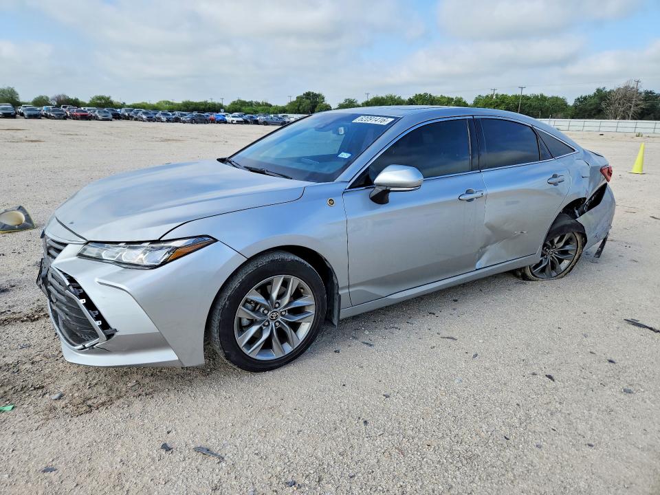 2022 Toyota Avalon VIN 4T1AZ1FB5NU082313 — COPART salvage auction photo