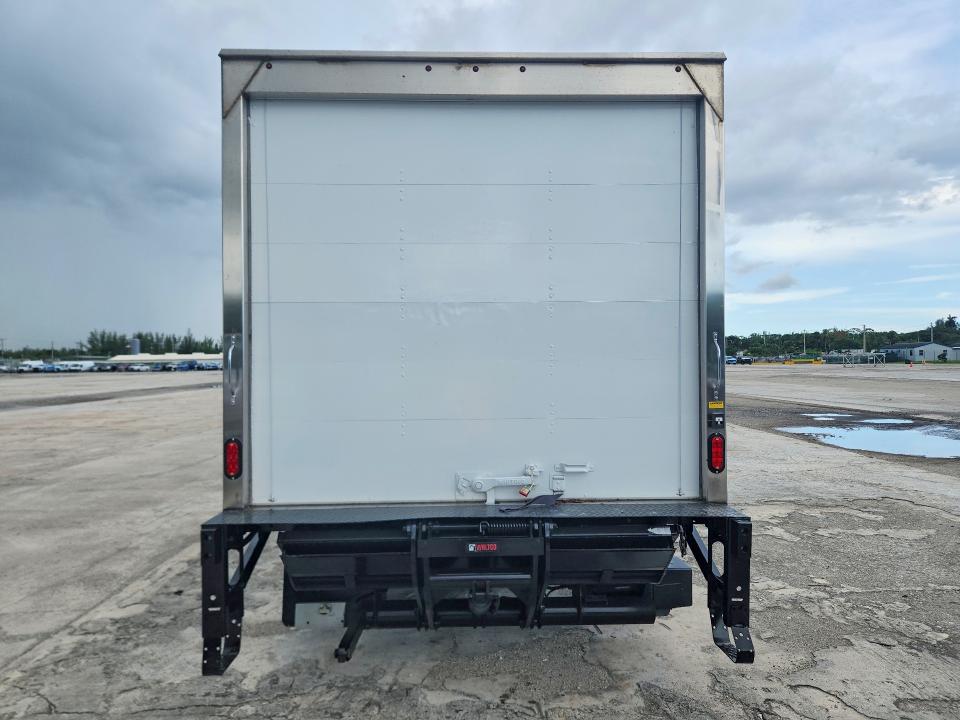 2024 Ford Econoline VIN 1FDXE4FN5RDD08888 COPART salvage auction — MINOR DENT/SCRATCHES, Fl - Certificate Of Title (P), sold $3,400 on 2026-07-24 (photo 6)
