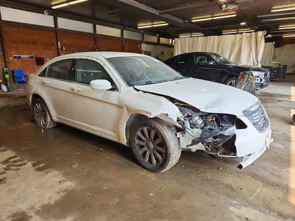 2013 Chrysler 200 VIN 1C3CCBBB1DN579835 COPART salvage auction — FRONT END, Pa - Certificate Of Salvage, sold $250 on 2026-07-23 (photo 4)
