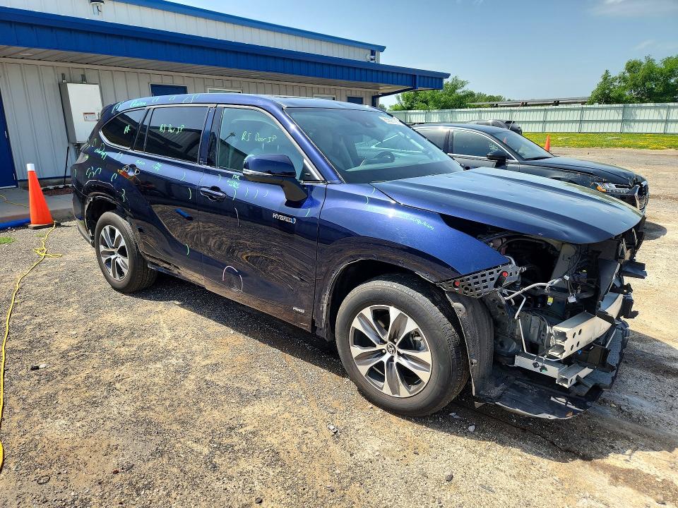 2021 Toyota Highlander VIN 5TDGBRCH3MS535406 COPART salvage auction — HAIL, Wi - Salvage - Multiple Brands, sold $250 on 2026-07-28 (photo 4)
