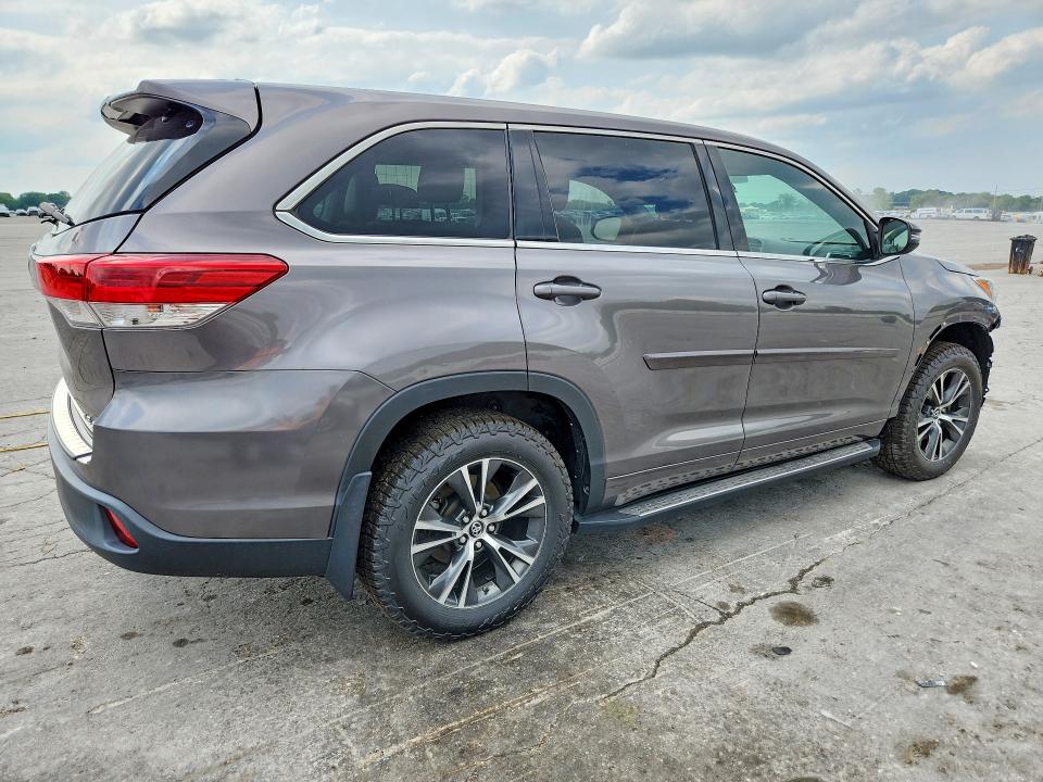 2018 Toyota Highlander VIN 5TDBZRFH5JS812280 COPART salvage auction — FRONT END, Tx - Salvage Vehicle Title, sold $6,400 on 2026-07-27 (photo 3)