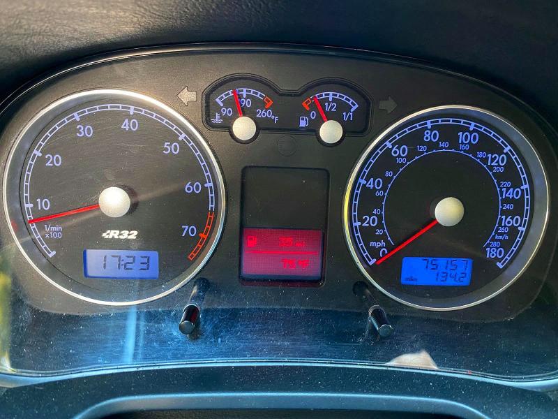 2004 Volkswagen R32 VIN WVWKG61J34D133137 COPART salvage auction — NORMAL WEAR, Md - Cert Of Title-Rebuilt Salvage (P), sold $21,000 on 2026-07-31 (photo 8)