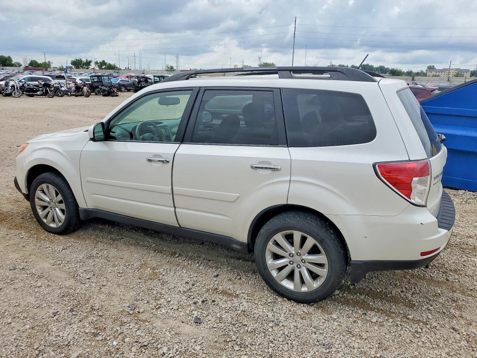 2012 Subaru Forester VIN JF2SHBEC6CH433118 COPART salvage auction — MINOR DENT/SCRATCHES, Ia - Certificate Of Title, sold $700 on 2026-07-24 (photo 2)