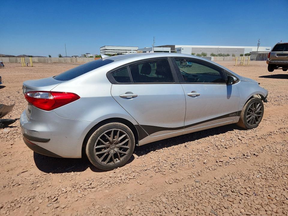 2016 Kia Forte VIN KNAFK4A68G5544187 COPART salvage auction — FRONT END, Az - Cert Of Title - Salvage, sold $2,050 on 2026-07-09 (photo 3)
