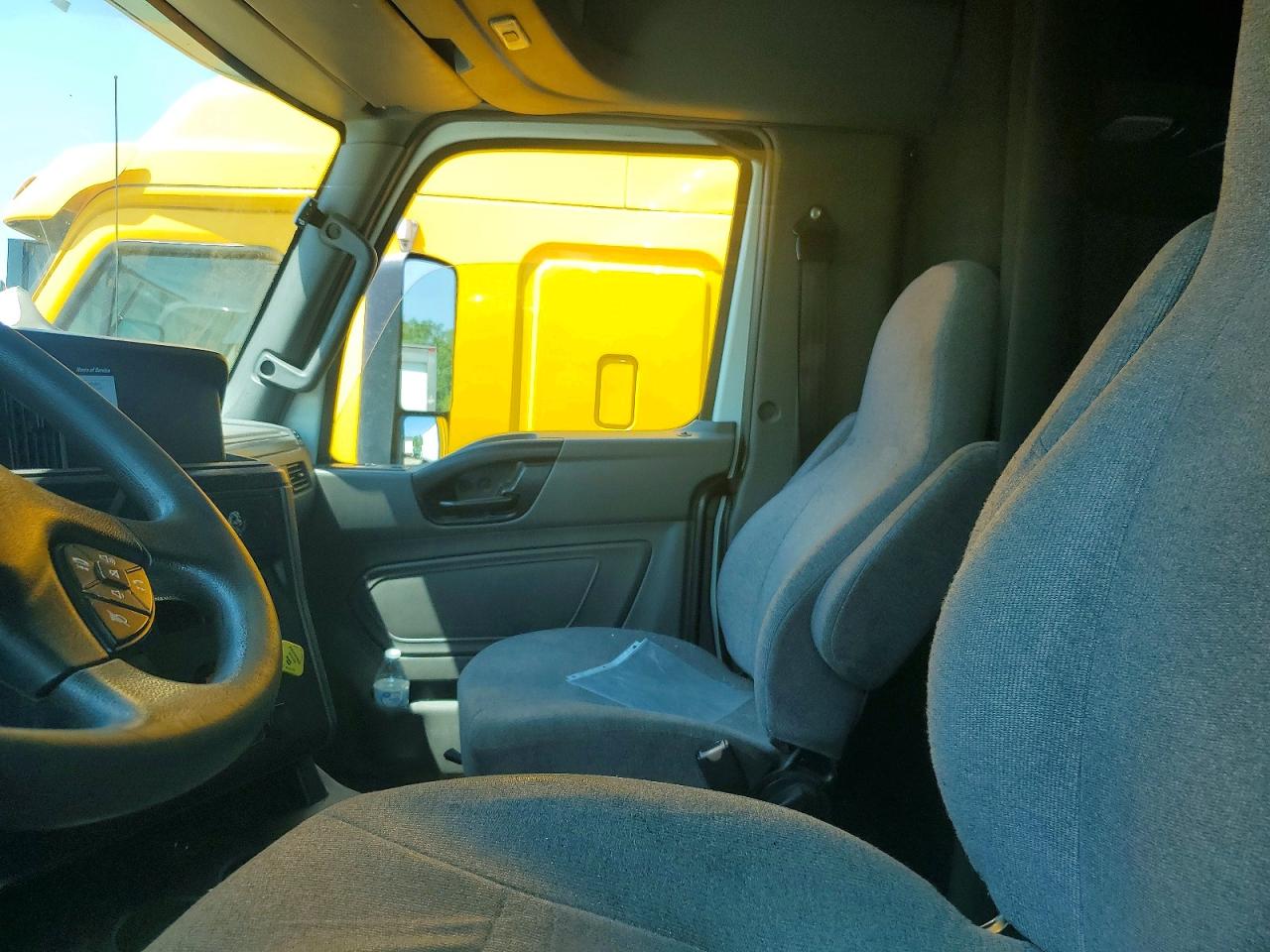 2019 International VIN 3HSDZAPR4KN326161 COPART salvage auction — Minor Dent/Scratches, NJ - CERTIFICATE OF TITLE, sold $5,300 on 2026-08-14 (photo 7)