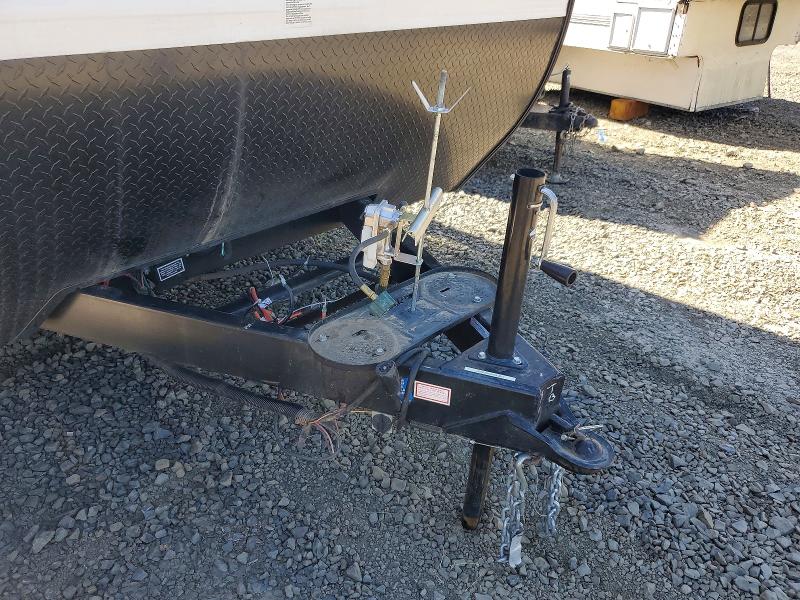 2017 Jaycee Trailer VIN 1UJBJ0BP3H77W0474 COPART salvage auction — FRONT END, OR - SALVAGE TITLE CERTIFICATE, sold $2,000 on 2026-08-27 (photo 7)