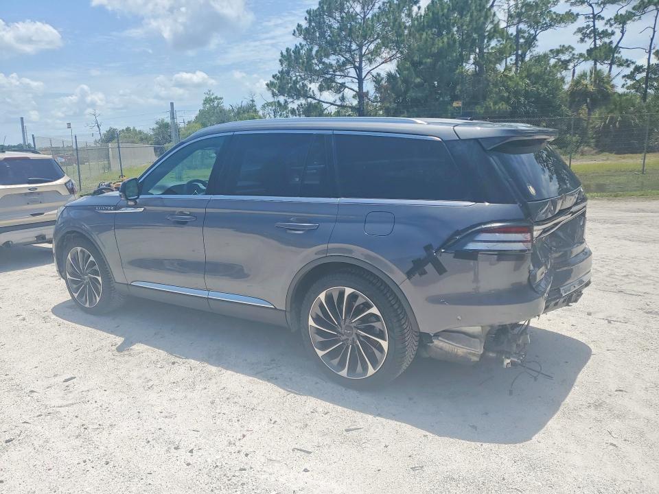2023 Lincoln Aviator VIN 5LM5J7WC1PGL04042 COPART salvage auction — REAR END, Fl - Cert Of Title Slvg Rebuildable, sold $15,100 on 2026-09-16 (photo 2)