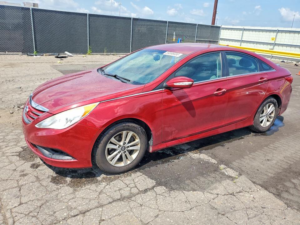 2014 Hyundai Sonata VIN 5NPEB4ACXEH888203 COPART salvage auction — MINOR DENT/SCRATCHES, Mi - Dealer Only Clean Title, sold $675 on 2026-07-17 (photo 1)