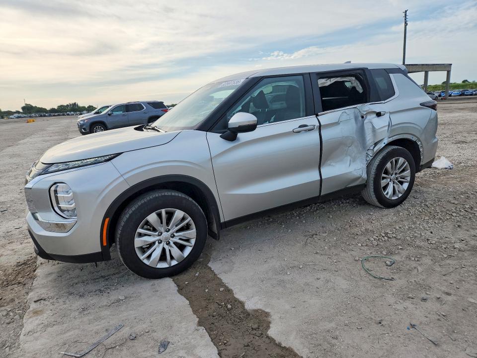 2025 Mitsubishi Outlander VIN JA4J3UA85SZ055947 — COPART salvage auction photo