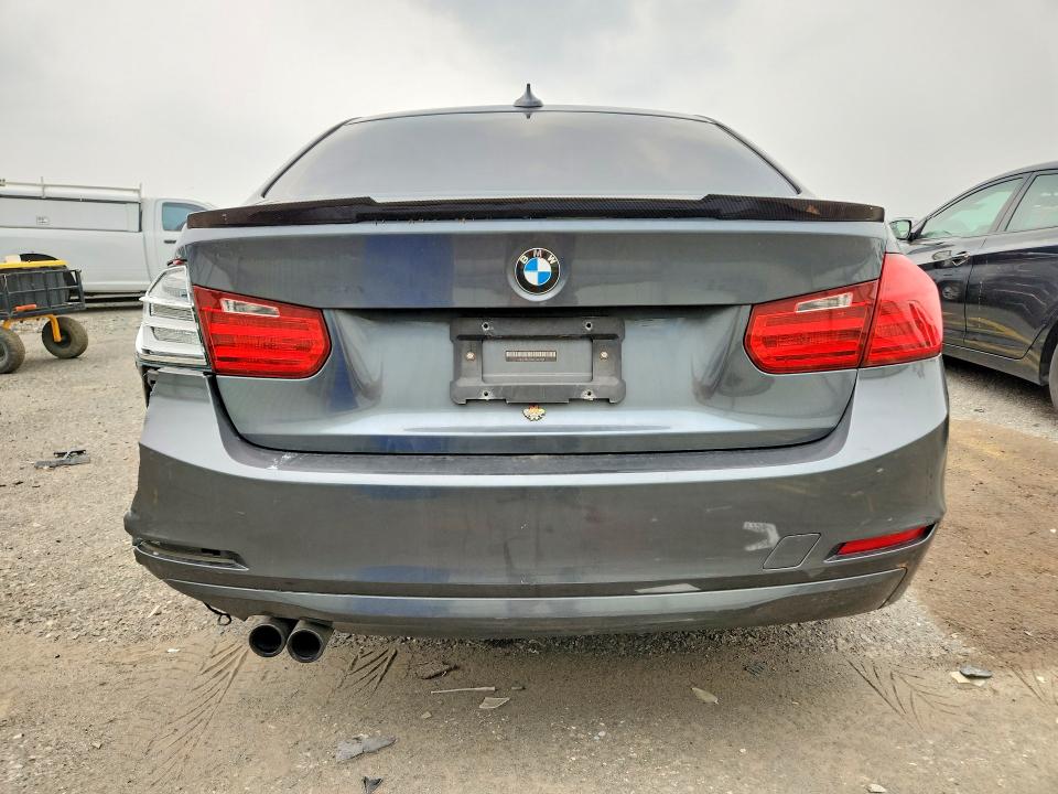2015 BMW 3er VIN WBA3B5G56FNS11718 COPART salvage auction — REAR END, Pa - Certificate Of Salvage, sold $1,050 on 2026-08-11 (photo 6)