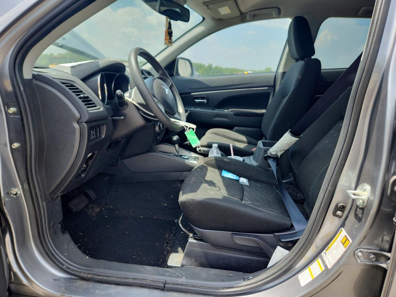 2024 Mitsubishi Outlander VIN JA4ARUAU8RU014120 COPART salvage auction — Minor Dent/Scratches, TN - CERTIFICATE OF TITLE (P), sold $8,600 on 2026-09-15 (photo 7)