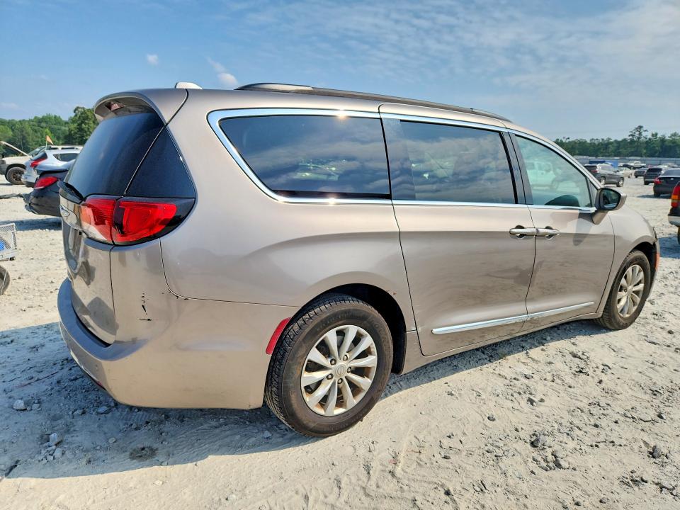 2017 Chrysler Pacifica VIN 2C4RC1BG6HR535088 COPART salvage auction — FRONT END, Mt - Certificate Of Title, sold $500 on 2026-07-15 (photo 3)