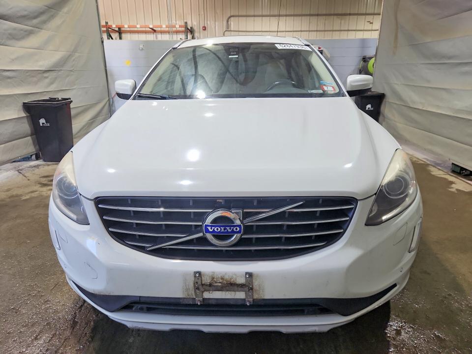 2017 Volvo Xc60 VIN YV440MRU9H2021294 COPART salvage auction — NORMAL WEAR, Nh - Certificate Of Title, sold $1,050 on 2026-08-04 (photo 5)