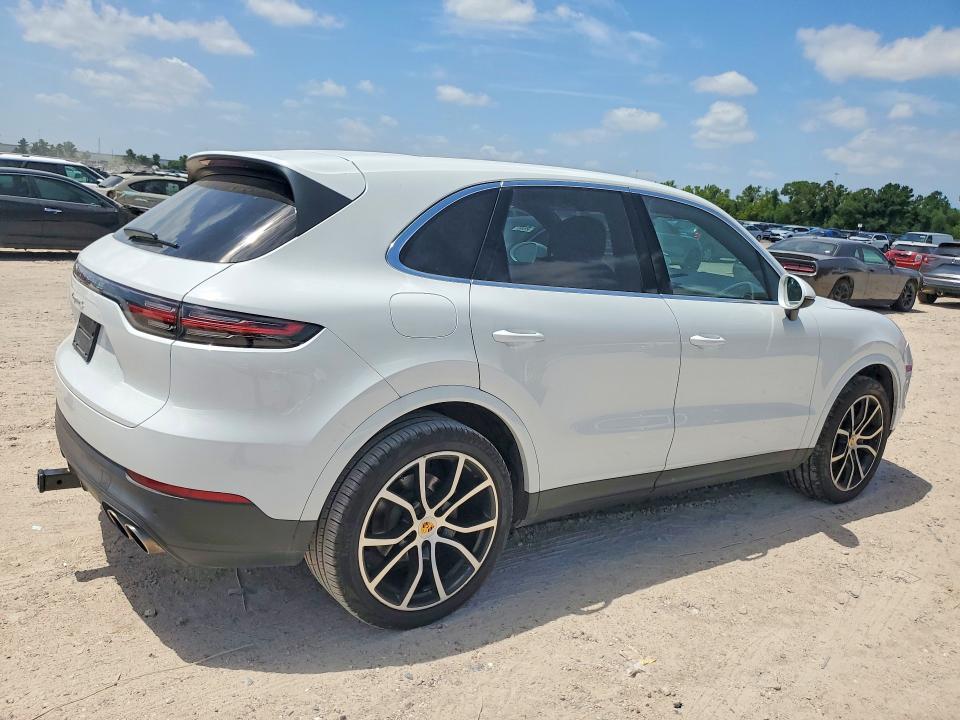 2019 Porsche Cayenne VIN WP1AB2AY1KDA63889 COPART salvage auction — MINOR DENT/SCRATCHES, Salvage Title, sold $21,000 on 2026-08-05 (photo 3)
