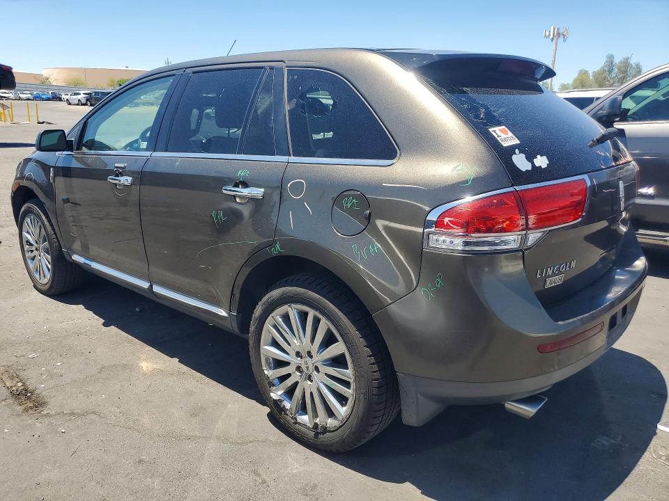 2011 Lincoln Mkx VIN 2LMDJ6JK7BBJ25810 COPART salvage auction — SIDE, NV - SALVAGE TITLE, sold $450 on 2026-07-22 (photo 2)