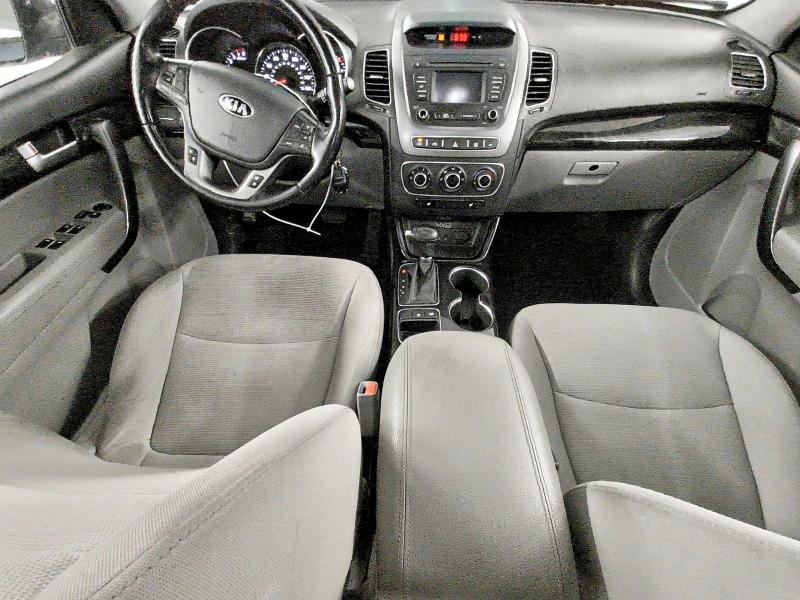 2015 Kia Sorento VIN 5XYKT4A62FG570577 COPART salvage auction — MINOR DENT/SCRATCHES, AZ - CERTIFICATE OF TITLE, sold $1,000 on 2026-07-28 (photo 8)