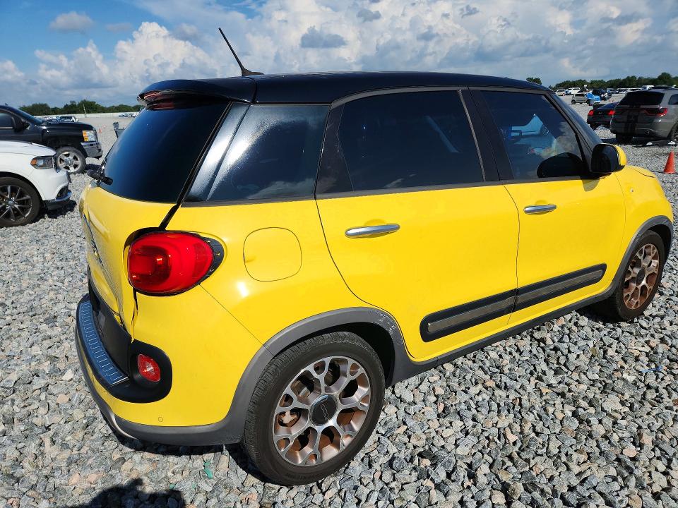 2014 Fiat 500l VIN ZFBCFADH4EZ023496 COPART salvage auction — REAR END, Salvage Title, sold $1,000 on 2026-08-11 (photo 3)